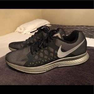 Men’s Nike shoes